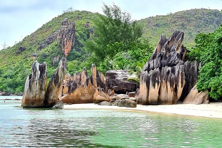 In barca privata: La Digue, Curieuse, St. Pierre e Anse Lazio — foto 4